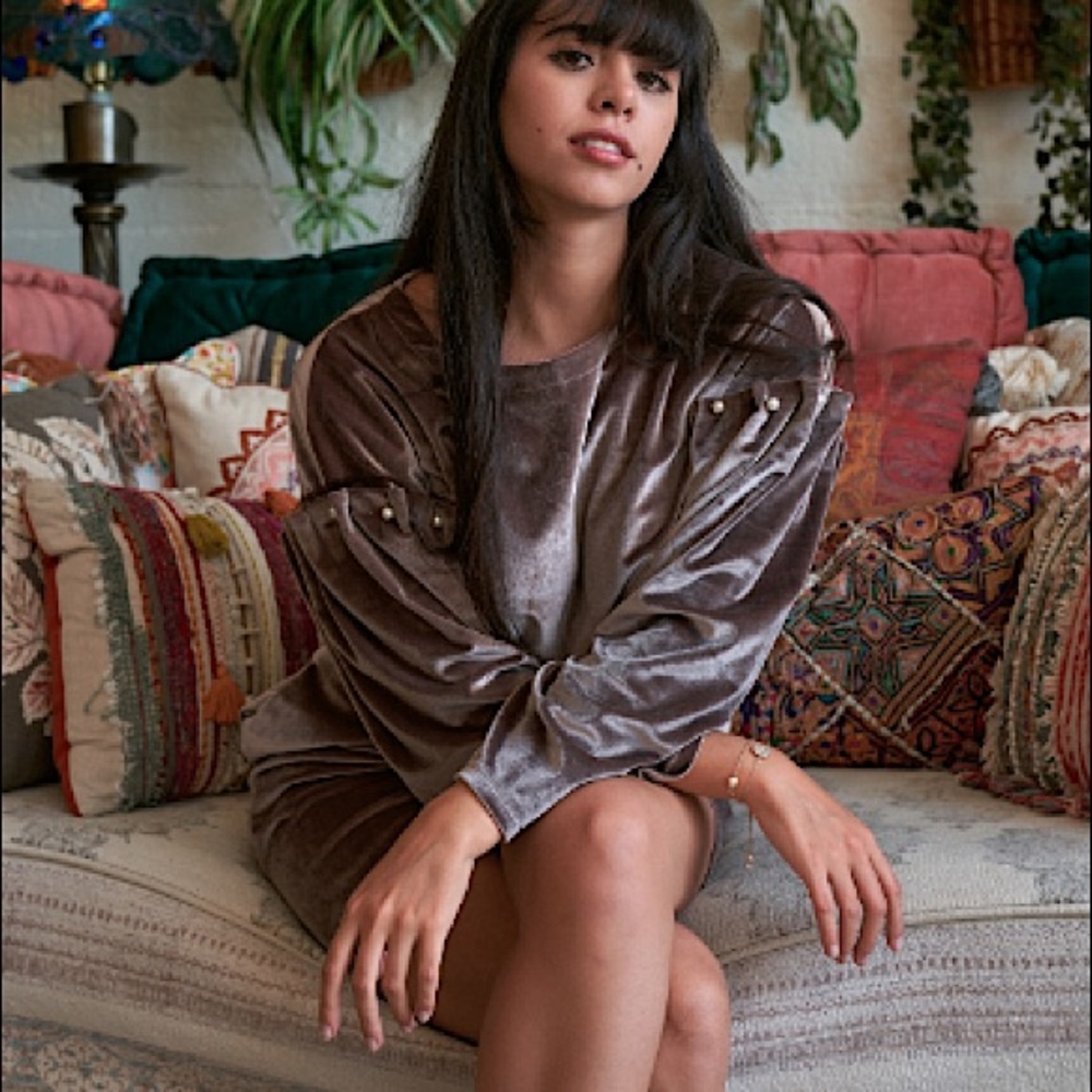 NWT VELVET & PEARL PUFF SLEEVE SHIFT DRESS